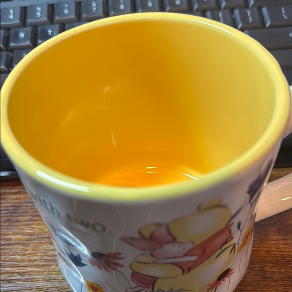 Winnie the Pooh and Piglet Floral NWT Mug 18 oz - Picture 4 of 4